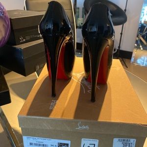 Christian Louboutin Daffodile